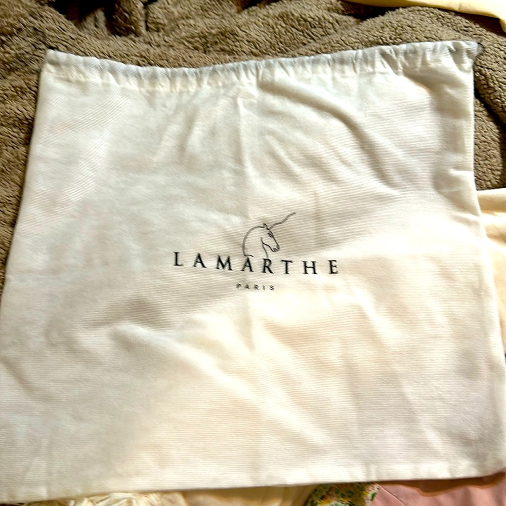 Lamarthe Drawstring Dust Bag Cover